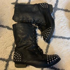Combat Boots with studs